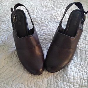 St. John's Bay size 10 slingback clog heels